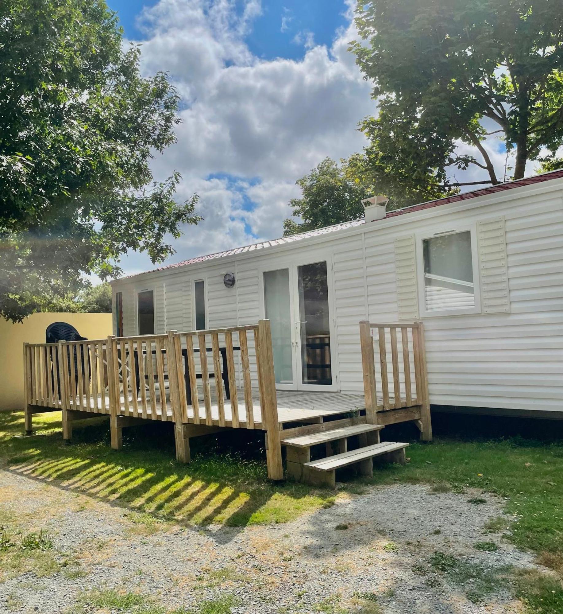 Camping Le Rouge Gorge **** 10' Puy Du Fou Saint-Laurent-sur-Sèvre Eksteriør billede