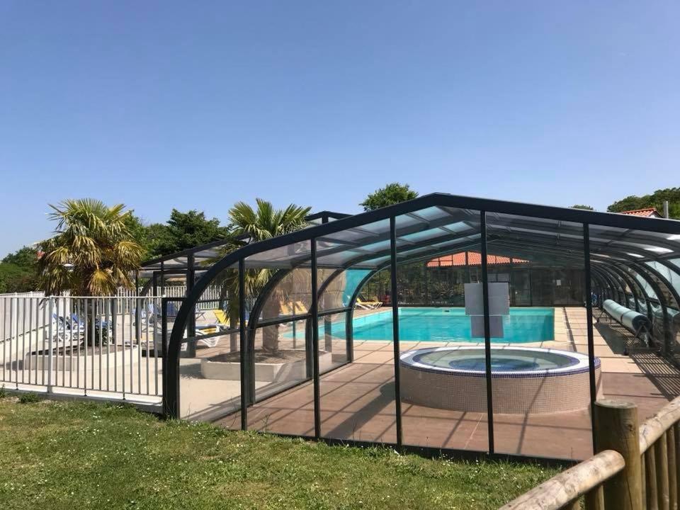 Camping Le Rouge Gorge **** 10' Puy Du Fou Saint-Laurent-sur-Sèvre Eksteriør billede