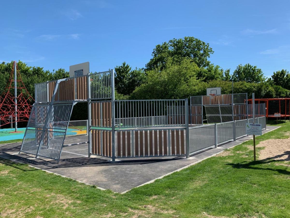 Camping Le Rouge Gorge **** 10' Puy Du Fou Saint-Laurent-sur-Sèvre Eksteriør billede
